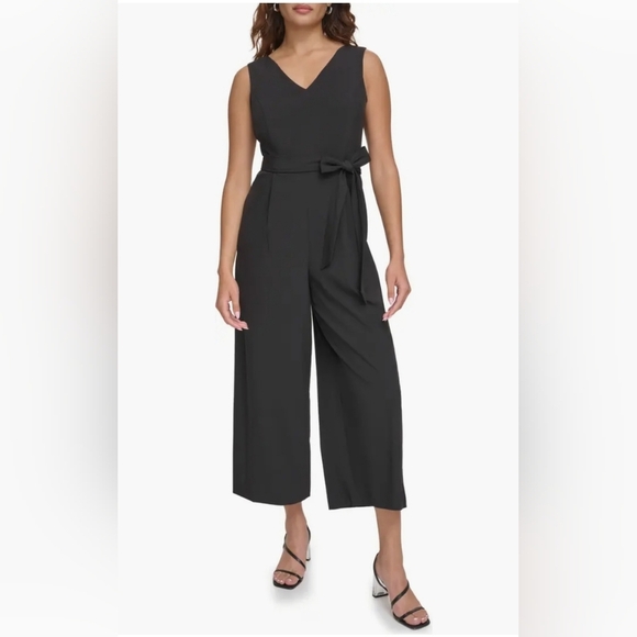 Calvin Klein Women’s 8 Jumpsuit‎ Black V Neck Wide Leg Sleeveless Belted NWOT - Picture 1 of 9